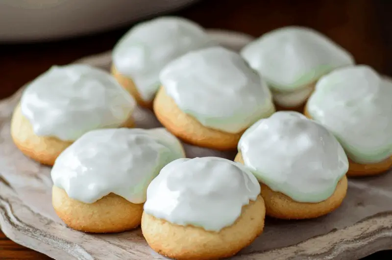 Mom’s Pryaniki with Mint Glaze Recipe (Пряники)