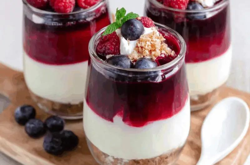 Lemon Cheesecake Yogurt Parfaits