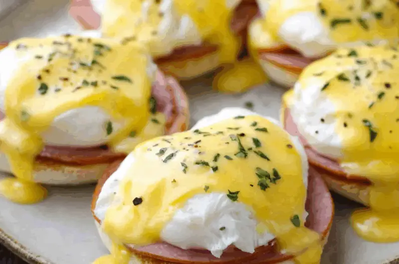 Eggs Benedict with Homemade Hollandaise Sauce